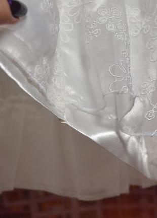 Нарядное красивое нежное платье на праздник 4/6 лет6 фото