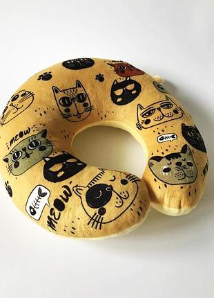 Подушка для путешествий кошки, дорожная подушка кошки, подарок на новый год, подушка в авто котики.3 фото