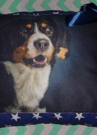 Подушка декоративна з собакою