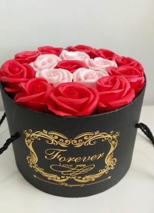 Forever набір троянд з мила подарунковий у круглій коробці чер...4 фото