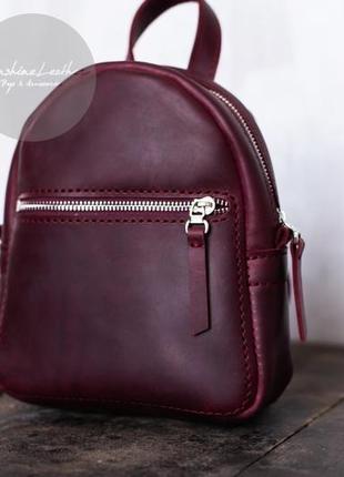 Маленький кожаный рюкзак baby backpack бордового цвета2 фото