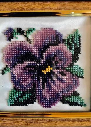 Вишита бісером картина