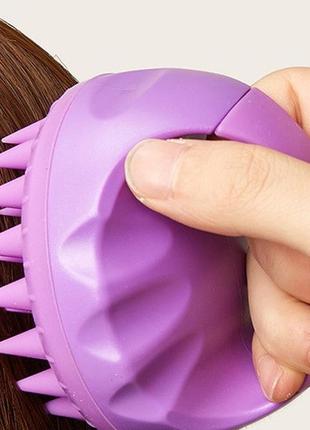 Щітка-шабер для миття голови колір фіолетовий. масажна щітка для шкіри голови. шабер для миття голови7 фото