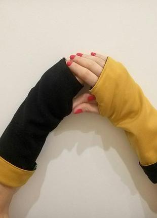Митенки  перчатки без пальцев горчичного и черного цвета. перчатки без пальцев1 фото