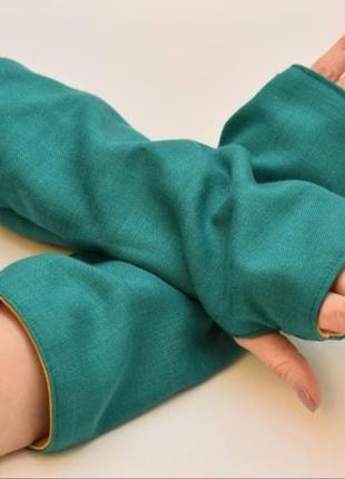 Перчатки без пальцев двухсторонние унисекс,  средней длины зеленые с горчичным4 фото