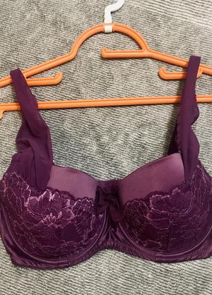 Фирменный бюстгальтер!