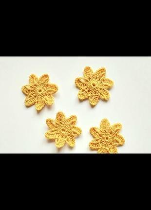Вязаные желтые звезды цветочки для рукоделия, творчества и вязания4 фото