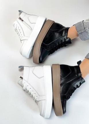 Демісезонні черевики шкіряні у білому та чорному кольорі2 фото
