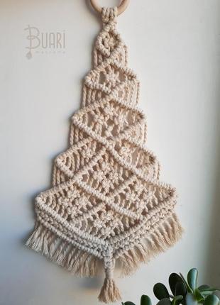 Макраме-елка "средняя"