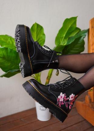 Шикарные ботинки dr. martens jadon sakura flowers черевики5 фото