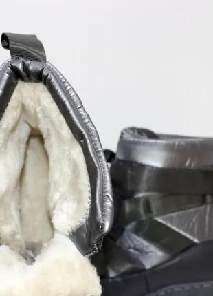Зимові жіночі черевики сріблясті на масивній підошві 36 384 фото