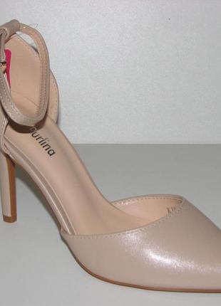 Жіночі туфлі з глянцевою еко-шкіри на шпильці колір беж на рем...5 фото