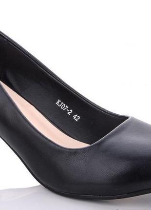 Жіночі чорні туфлі великого розміру 40 41 42 43 середній каблук