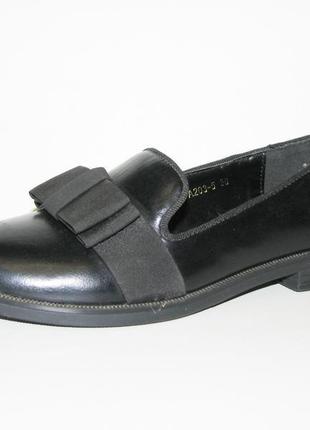 Чорні жіночі на низькому ходу туфлі розмір 362 фото