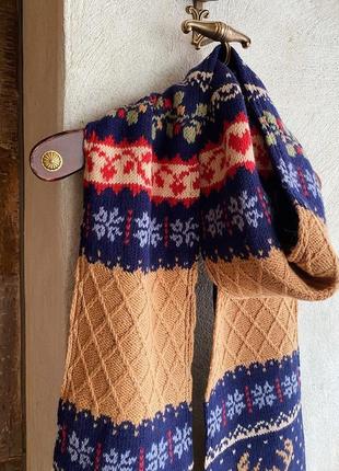 Вязаный комплект шарф и шапка с оленями «рождественская ночь «5 фото