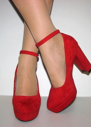 Жіночі червоні замшеві туфлі на стійкому каблуці ремінець розм...6 фото