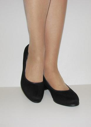 Класичні туфлі жіночі замшеві чорні розмір 41 42 434 фото
