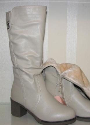 Жіночі зимові чоботи бежеві широкий каблук 362 фото