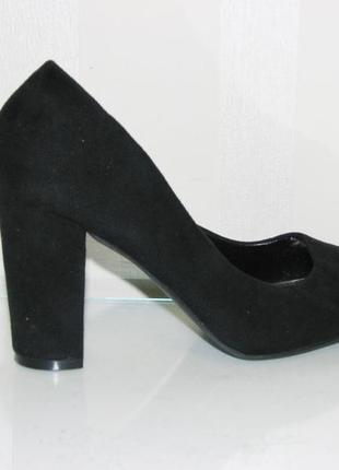 Жіночі чорні туфлі замш високий каблук розмір 37