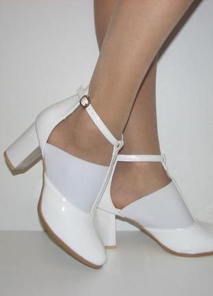 Ботильйони жіночі білі туфлі лакові на ремінці на сталий...4 фото