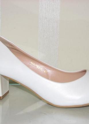 Туфлі жіночі великого розміру весільні білі стійкий кабл...5 фото