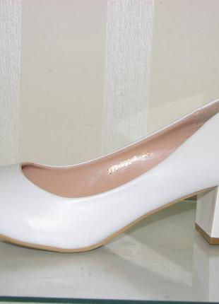 Туфлі жіночі великого розміру весільні білі стійкий кабл...6 фото