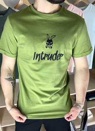 Чоловіча футболка intruder bunny бавовна c лого та написом кла...