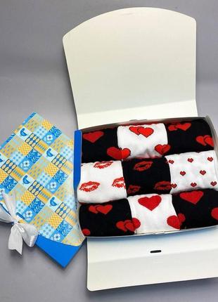 Набір чоловічих шкарпеток у подарунковій коробці для чоловіків...2 фото