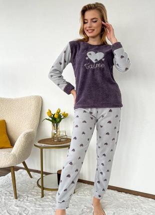 Тепла жіноча махрова піжама з сердечками флісова сіра