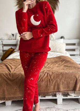 Жіноча тепла піжама флісова з малюнками махрова червона