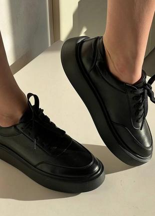 Жіночі кросівки з натуральної шкіри чорні на товстій високій п...6 фото