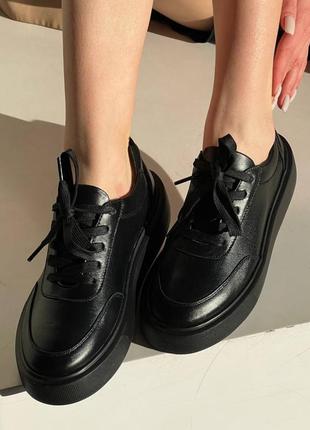Жіночі кросівки з натуральної шкіри чорні на товстій високій п...8 фото