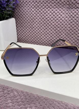 Модні жіночі брендові сонцезахисні окуляри в металевій оправі ...