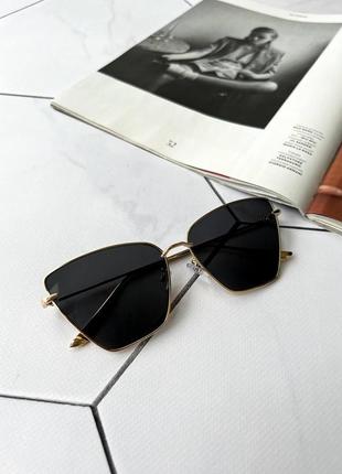 Модні жіночі сонцезахисні окуляри в металевій оправі поляризац...3 фото