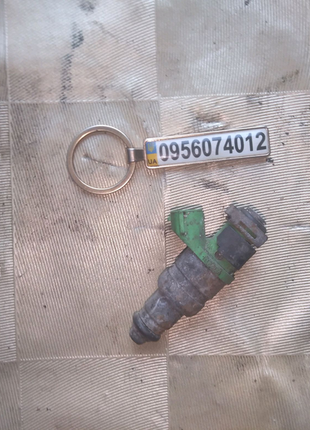 Форсунка бензин пассат б5 passat b5+ суперб 1 superb audi a4 a6 ауди