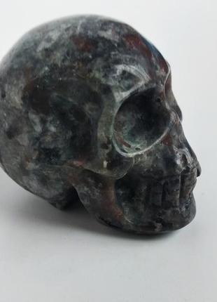 Фигурка " череп " из натурального камня амфиболит2 фото