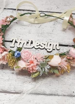 Розовый венок для волос