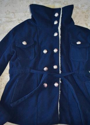 Шикарне пальто на синтепоні з хутром двобортне італія8 фото
