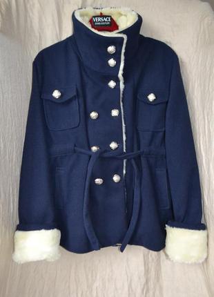 Шикарное пальто на синтепоне с мехом двубортное италия2 фото