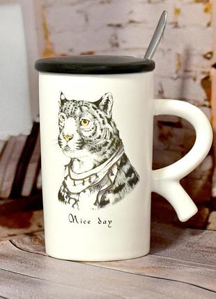 Чашка з кришкою і ложкою англійська казка 300 мл (біла)