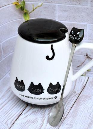 Чашка з кришкою та ложкою 300 мл чорна кішка (чорно-біла)2 фото