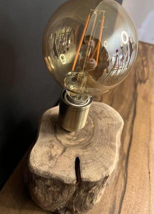 Светильник ручной работы настольная лампа из дерева6 фото