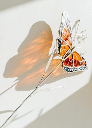 Витражный декор для дома и сада ручной работы, стеклянный сувенир фигурка бабочка, подарок любимой5 фото