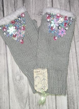 Вязані мітенки - оригінальний подарунок дівчині