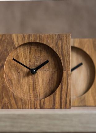 Настольные часы из дуба "grant"