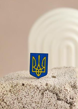 Деревянный значок тризуб