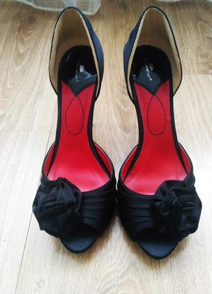 Елегантні жіночі туфлі, 38розмір4 фото