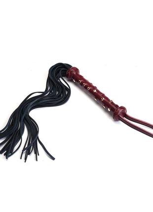 Флоггер liebe seele wine red studded flogger