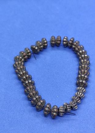 Ручної роботи браслет із пластикових намистин на гумці 211 - 8,73грм - 18,5см довжина