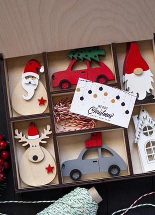 Набір новорічних іграшок з дерева на ялинку1 фото